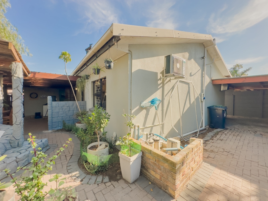 4 Bedroom Property for Sale in Richwood Western Cape